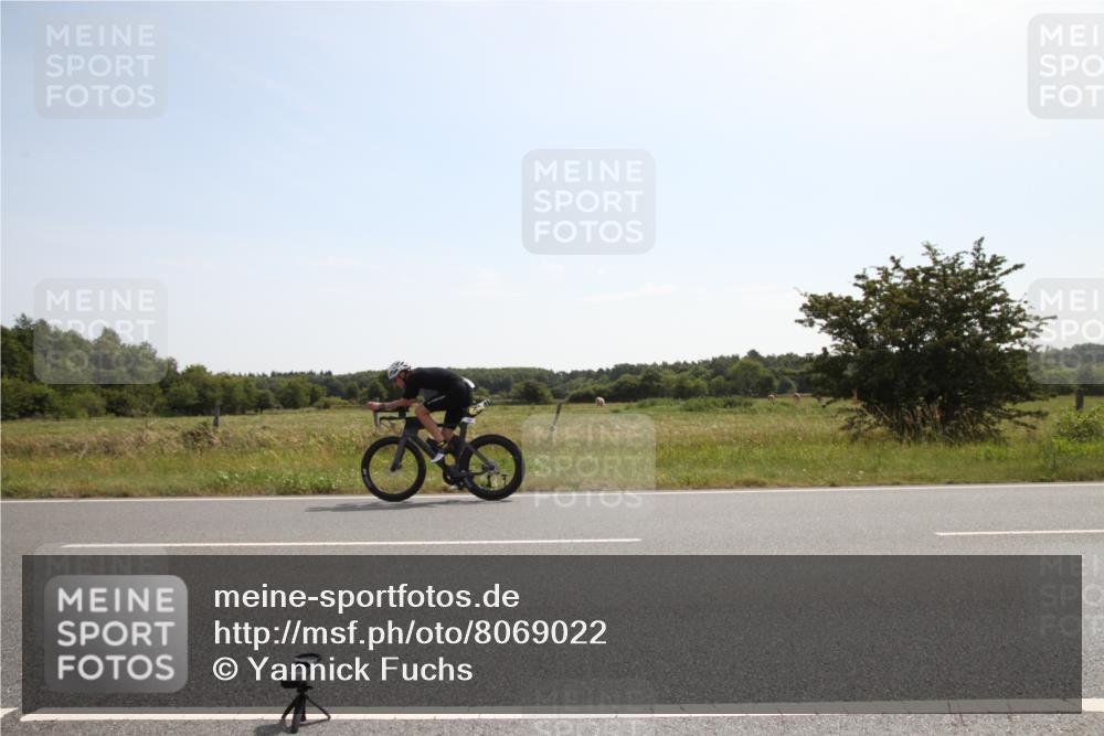 22.06.2025 - Viking Triathlon Yannick Fuchs http://msf.ph/oto/8069022 22.06.2025 11:32:01 Radfahren 13, 148, 173, 189, 191, 340, 444 meine-sportfotos.de