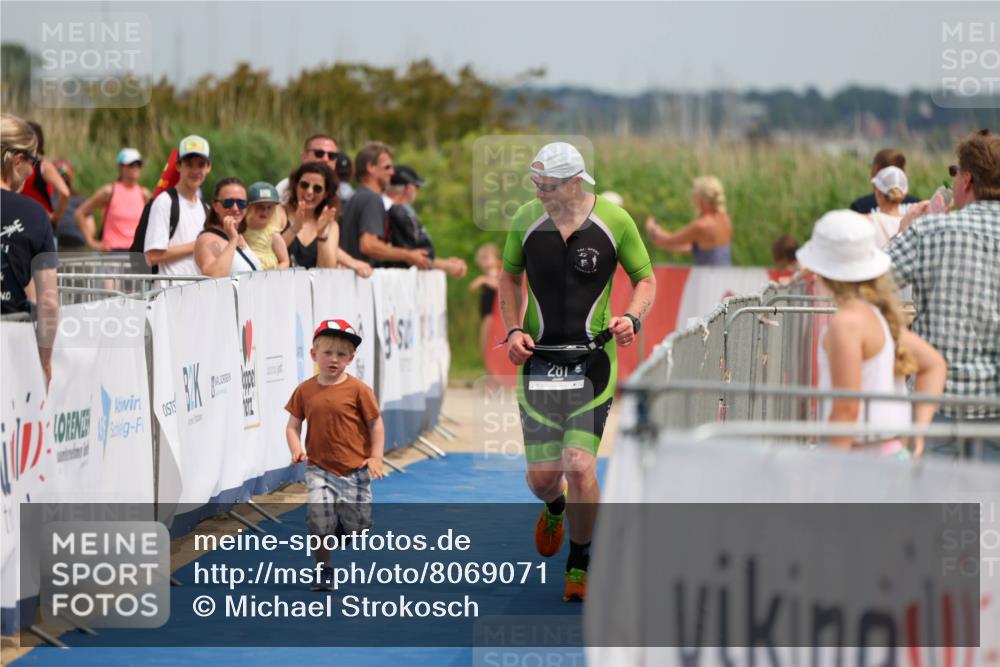 22.06.2025 - Viking Triathlon Michael Strokosch http://msf.ph/oto/8069071 22.06.2025 15:14:30 Ziel 281 meine-sportfotos.de