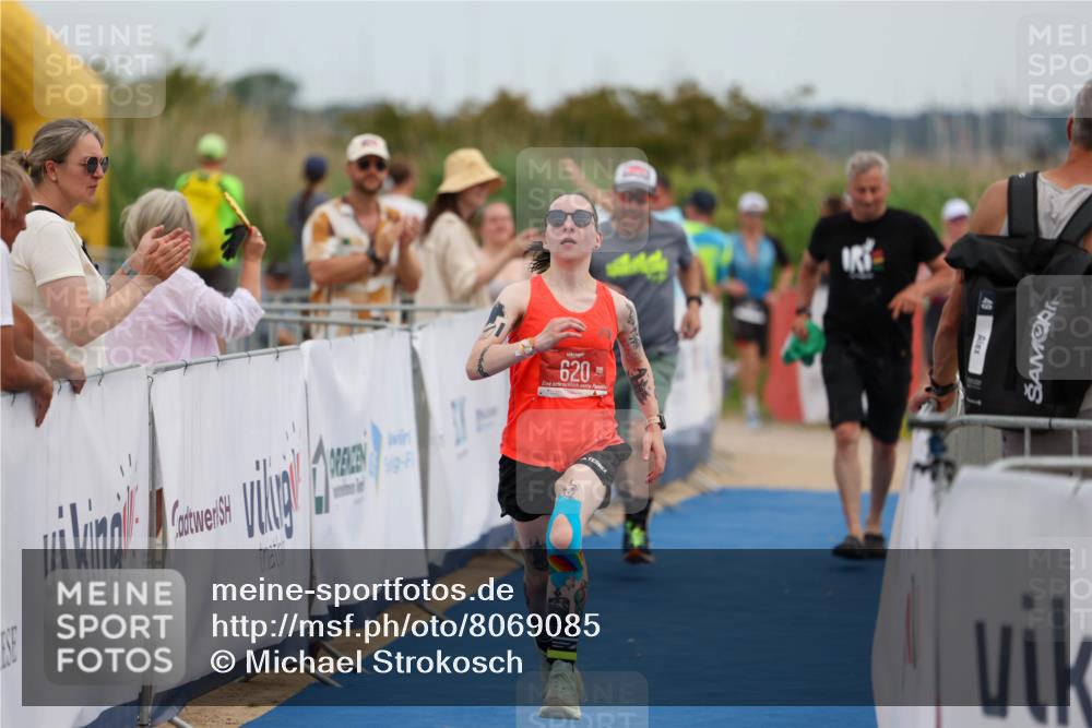 22.06.2025 - Viking Triathlon Michael Strokosch http://msf.ph/oto/8069085 22.06.2025 14:36:01 Ziel 620 meine-sportfotos.de