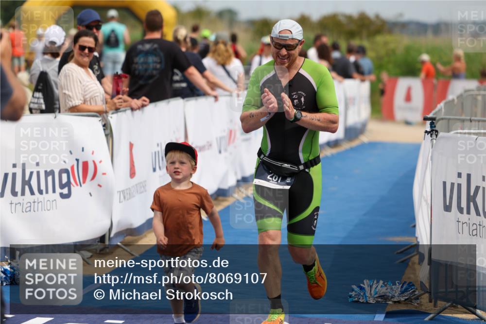 22.06.2025 - Viking Triathlon Michael Strokosch http://msf.ph/oto/8069107 22.06.2025 15:14:33 Ziel 281 meine-sportfotos.de