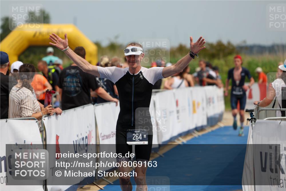 22.06.2025 - Viking Triathlon Michael Strokosch http://msf.ph/oto/8069163 22.06.2025 15:14:55 Ziel 264, 377 meine-sportfotos.de