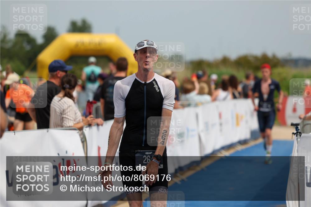 22.06.2025 - Viking Triathlon Michael Strokosch http://msf.ph/oto/8069176 22.06.2025 15:14:56 Ziel 264, 377 meine-sportfotos.de
