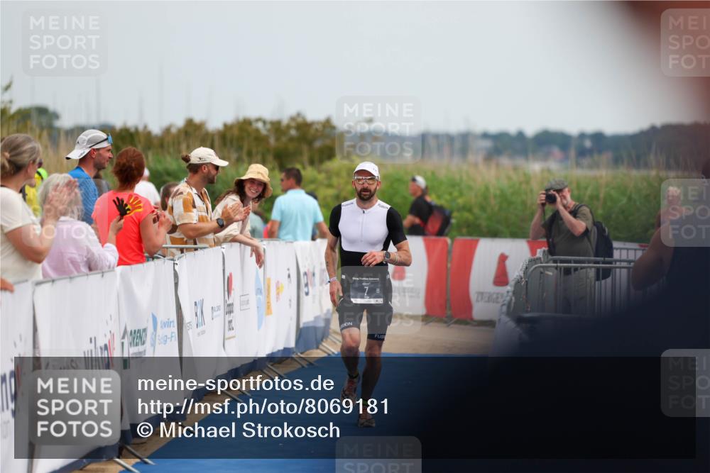 22.06.2025 - Viking Triathlon Michael Strokosch http://msf.ph/oto/8069181 22.06.2025 14:37:44 Ziel 7 meine-sportfotos.de