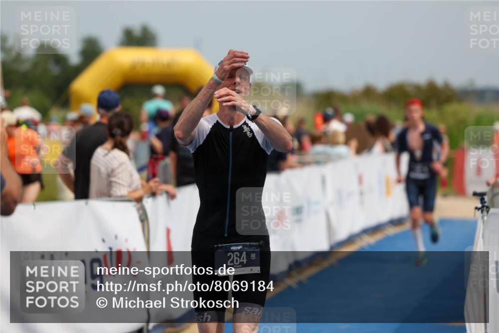 22.06.2025 - Viking Triathlon Michael Strokosch http://msf.ph/oto/8069184 22.06.2025 15:14:57 Ziel 264, 377 meine-sportfotos.de