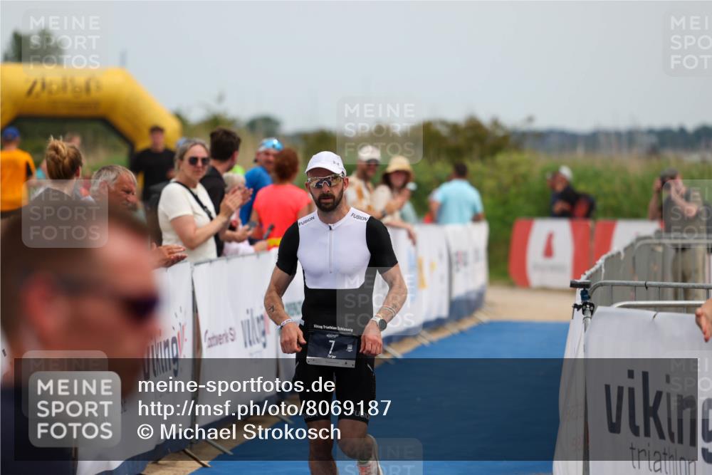 22.06.2025 - Viking Triathlon Michael Strokosch http://msf.ph/oto/8069187 22.06.2025 14:37:46 Ziel 7 meine-sportfotos.de