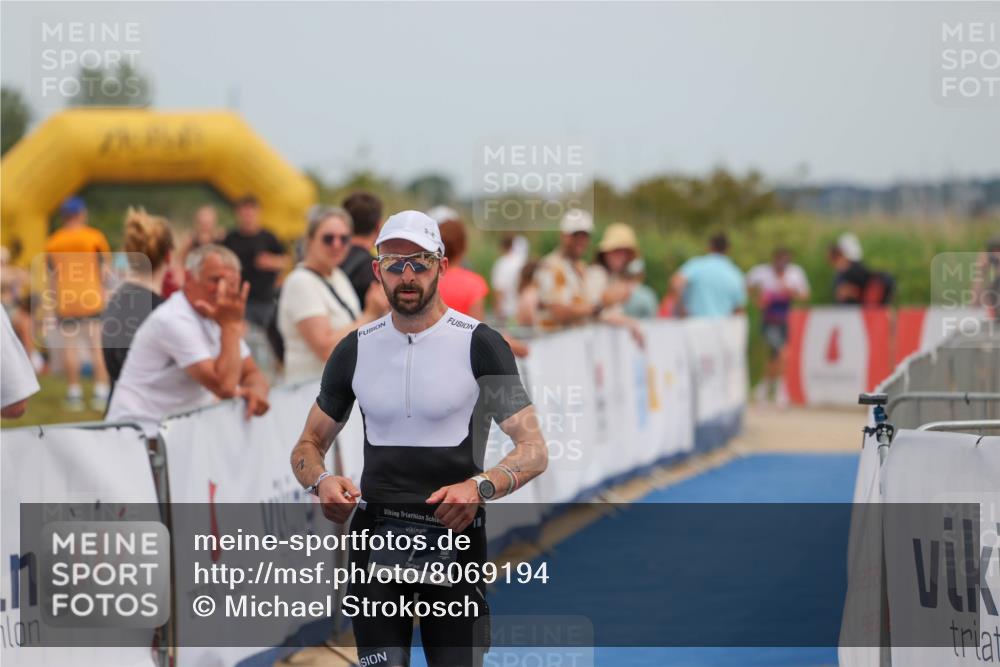 22.06.2025 - Viking Triathlon Michael Strokosch http://msf.ph/oto/8069194 22.06.2025 14:37:47 Ziel 7 meine-sportfotos.de
