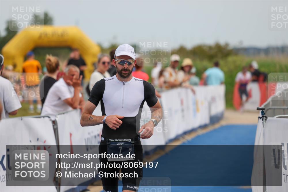 22.06.2025 - Viking Triathlon Michael Strokosch http://msf.ph/oto/8069197 22.06.2025 14:37:47 Ziel 7 meine-sportfotos.de