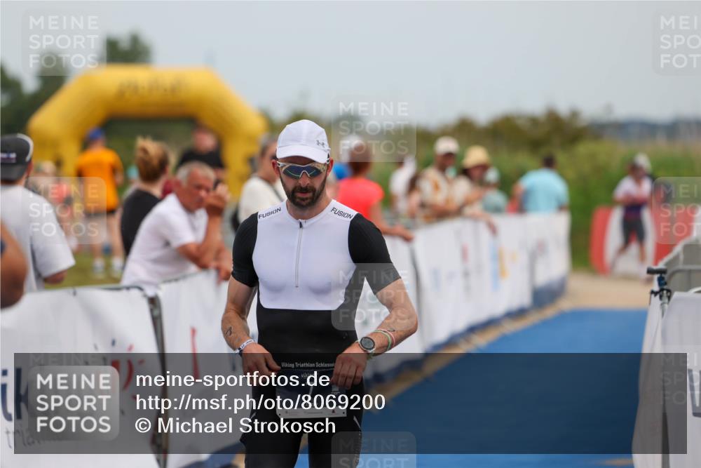 22.06.2025 - Viking Triathlon Michael Strokosch http://msf.ph/oto/8069200 22.06.2025 14:37:47 Ziel 7 meine-sportfotos.de
