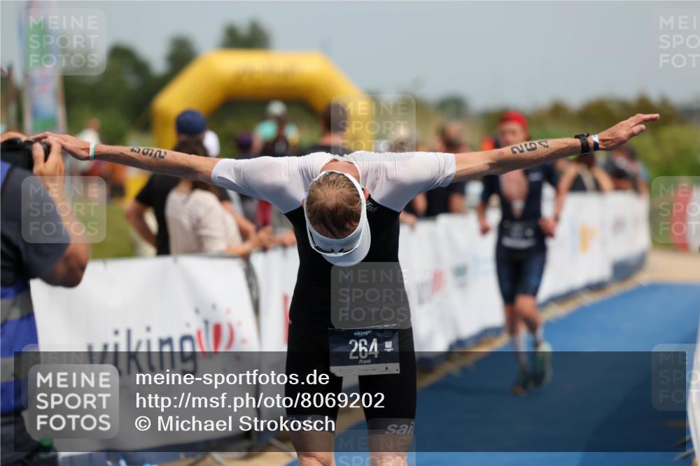 22.06.2025 - Viking Triathlon Michael Strokosch http://msf.ph/oto/8069202 22.06.2025 15:14:58 Ziel 264, 377 meine-sportfotos.de