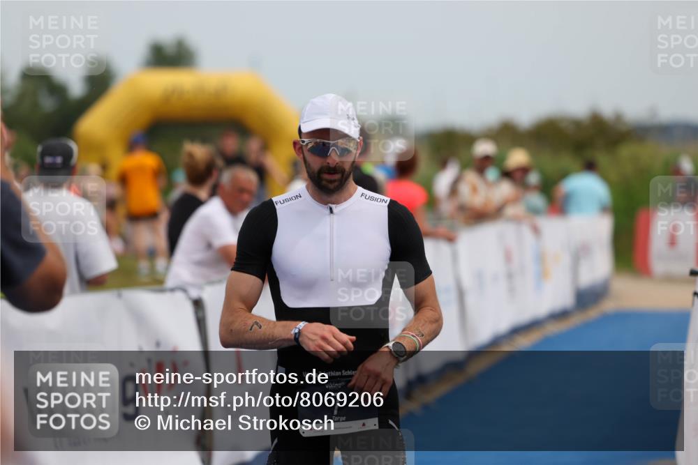 22.06.2025 - Viking Triathlon Michael Strokosch http://msf.ph/oto/8069206 22.06.2025 14:37:48 Ziel 7 meine-sportfotos.de