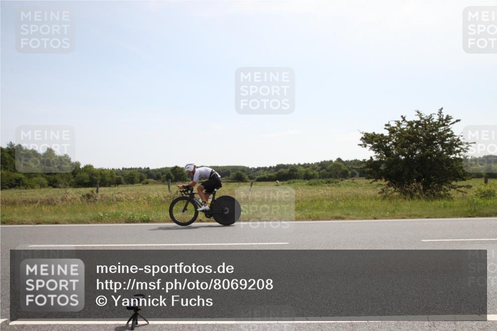 22.06.2025 - Viking Triathlon Yannick Fuchs http://msf.ph/oto/8069208 22.06.2025 11:33:30 Radfahren 30, 132, 352 meine-sportfotos.de