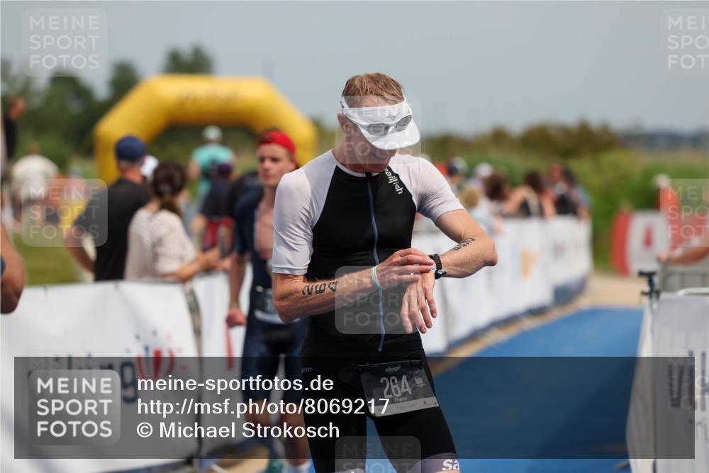 22.06.2025 - Viking Triathlon Michael Strokosch http://msf.ph/oto/8069217 22.06.2025 15:15:00 Ziel 264, 377 meine-sportfotos.de