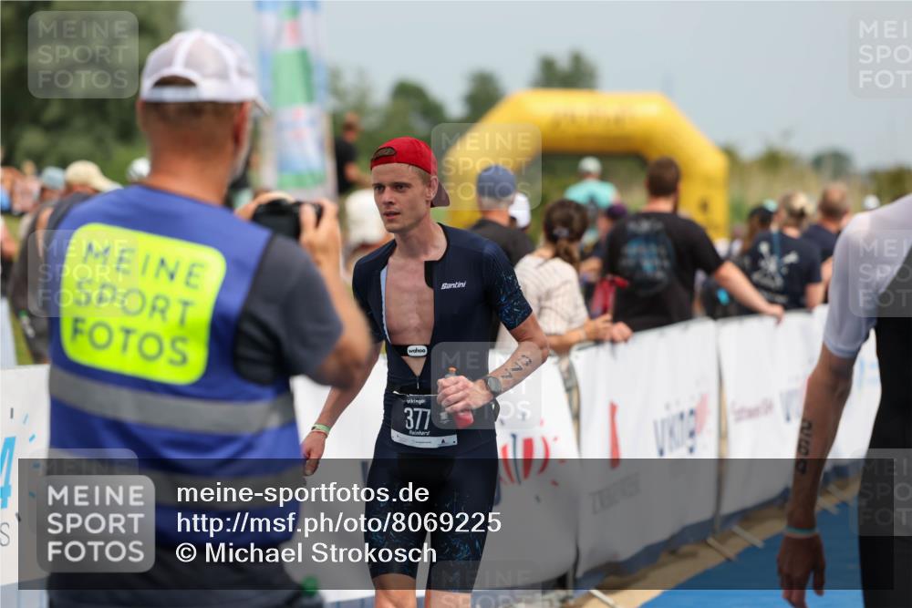 22.06.2025 - Viking Triathlon Michael Strokosch http://msf.ph/oto/8069225 22.06.2025 15:15:01 Ziel 264, 377 meine-sportfotos.de