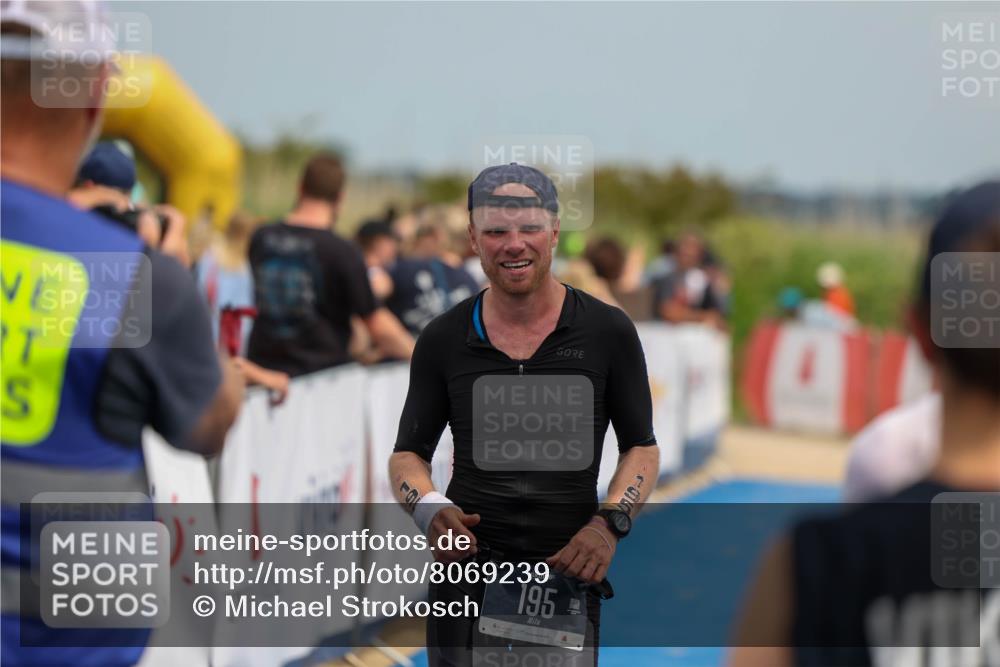 22.06.2025 - Viking Triathlon Michael Strokosch http://msf.ph/oto/8069239 22.06.2025 15:15:15 Ziel 195 meine-sportfotos.de