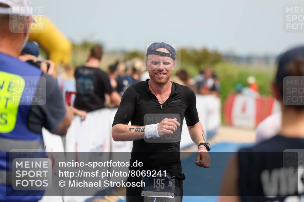 22.06.2025 - Viking Triathlon Michael Strokosch http://msf.ph/oto/8069241 22.06.2025 15:15:15 Ziel 195 meine-sportfotos.de