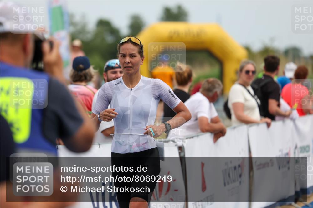 22.06.2025 - Viking Triathlon Michael Strokosch http://msf.ph/oto/8069249 22.06.2025 14:38:01 Ziel 13 meine-sportfotos.de