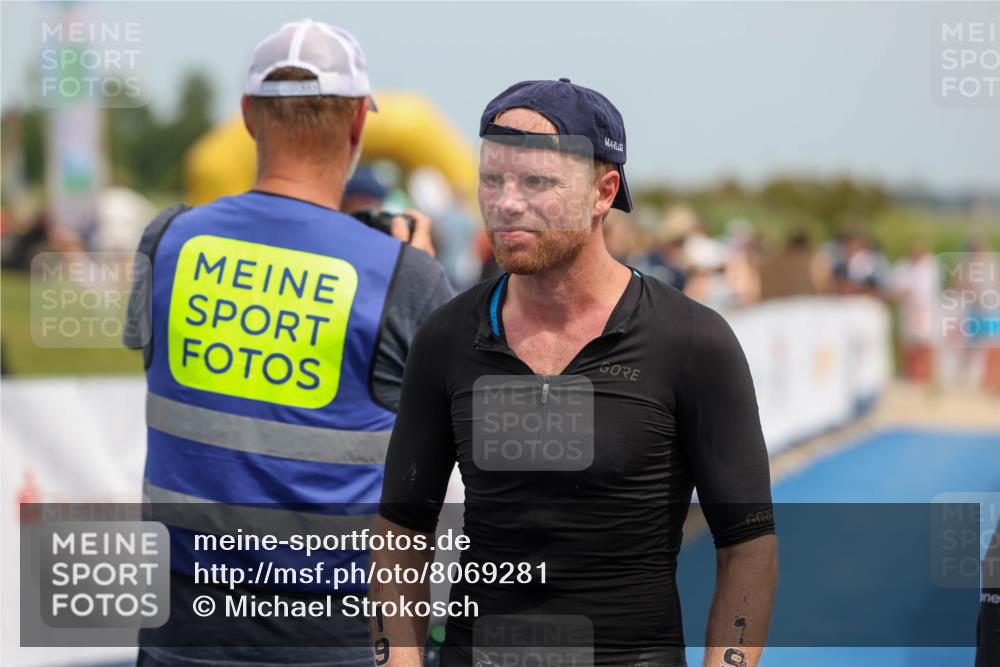22.06.2025 - Viking Triathlon Michael Strokosch http://msf.ph/oto/8069281 22.06.2025 15:15:19 Ziel 195 meine-sportfotos.de