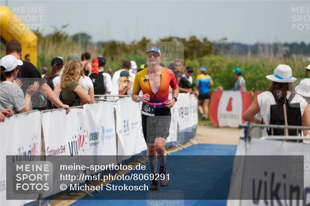 22.06.2025 - Viking Triathlon Michael Strokosch http://msf.ph/oto/8069291 22.06.2025 15:15:45 Ziel 554 meine-sportfotos.de