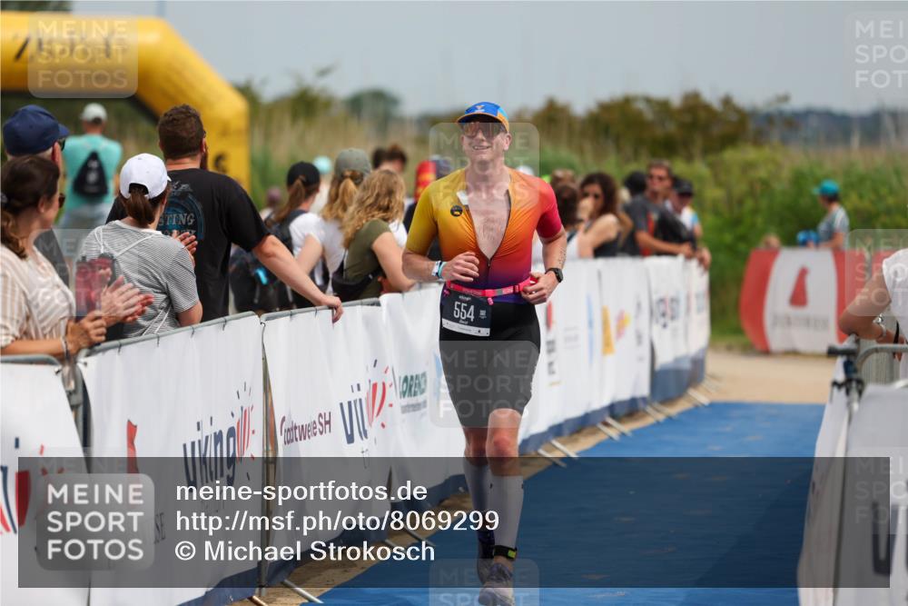 22.06.2025 - Viking Triathlon Michael Strokosch http://msf.ph/oto/8069299 22.06.2025 15:15:46 Ziel 554 meine-sportfotos.de