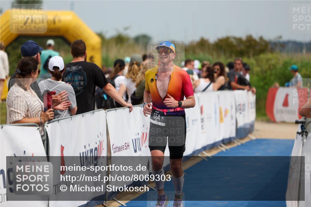 22.06.2025 - Viking Triathlon Michael Strokosch http://msf.ph/oto/8069303 22.06.2025 15:15:46 Ziel 554 meine-sportfotos.de