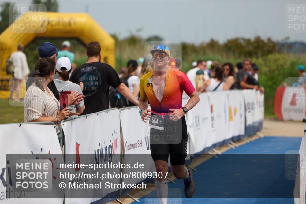 22.06.2025 - Viking Triathlon Michael Strokosch http://msf.ph/oto/8069307 22.06.2025 15:15:46 Ziel 554 meine-sportfotos.de