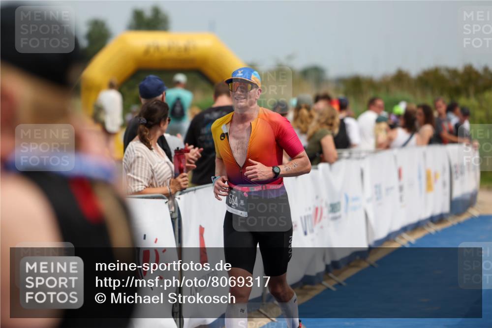 22.06.2025 - Viking Triathlon Michael Strokosch http://msf.ph/oto/8069317 22.06.2025 15:15:47 Ziel 554 meine-sportfotos.de