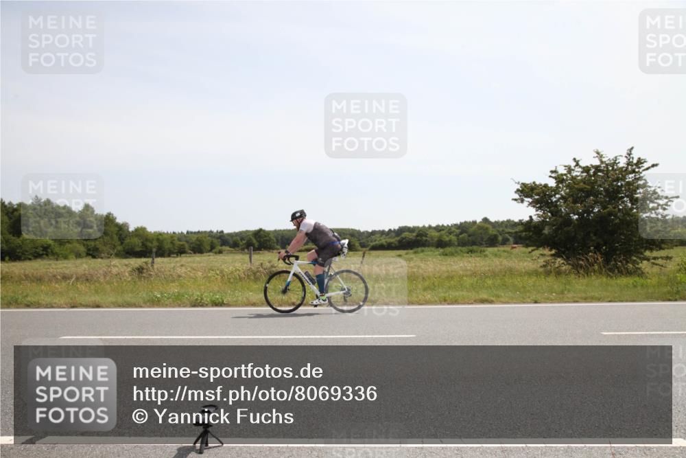 22.06.2025 - Viking Triathlon Yannick Fuchs http://msf.ph/oto/8069336 22.06.2025 12:09:04 Radfahren 48 meine-sportfotos.de