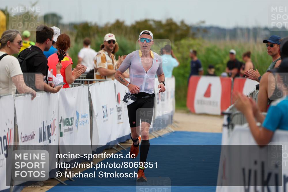 22.06.2025 - Viking Triathlon Michael Strokosch http://msf.ph/oto/8069351 22.06.2025 14:39:58 Ziel 381 meine-sportfotos.de