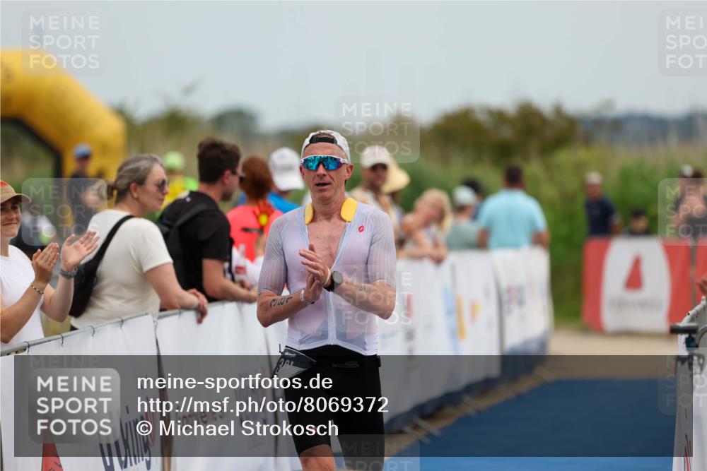 22.06.2025 - Viking Triathlon Michael Strokosch http://msf.ph/oto/8069372 22.06.2025 14:40:00 Ziel 381 meine-sportfotos.de
