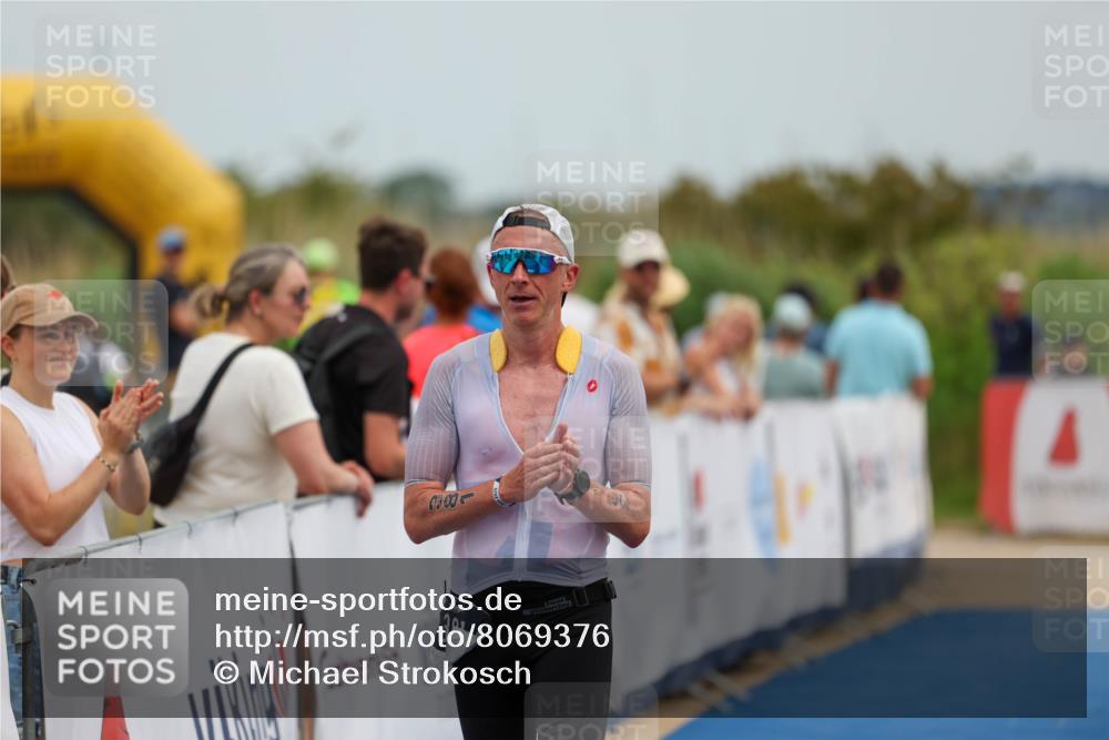 22.06.2025 - Viking Triathlon Michael Strokosch http://msf.ph/oto/8069376 22.06.2025 14:40:00 Ziel 381 meine-sportfotos.de