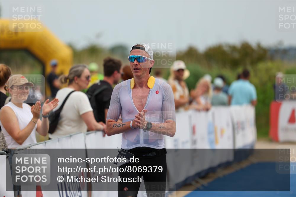 22.06.2025 - Viking Triathlon Michael Strokosch http://msf.ph/oto/8069379 22.06.2025 14:40:00 Ziel 381 meine-sportfotos.de