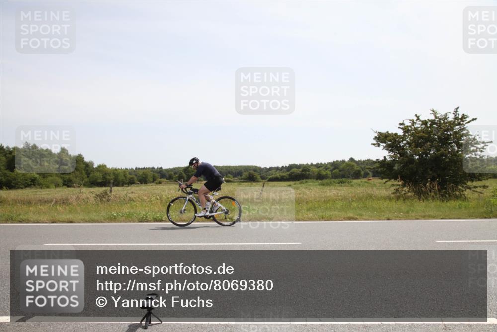22.06.2025 - Viking Triathlon Yannick Fuchs http://msf.ph/oto/8069380 22.06.2025 12:09:41 Radfahren 402, 495, 605 meine-sportfotos.de
