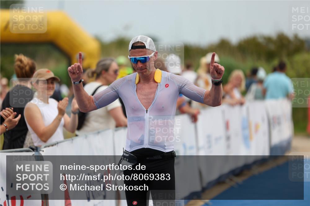 22.06.2025 - Viking Triathlon Michael Strokosch http://msf.ph/oto/8069383 22.06.2025 14:40:01 Ziel 381 meine-sportfotos.de