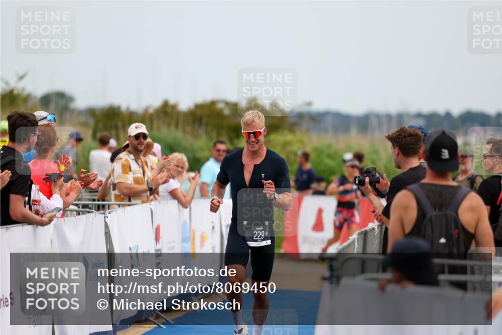 22.06.2025 - Viking Triathlon Michael Strokosch http://msf.ph/oto/8069450 22.06.2025 14:40:07 Ziel 229, 381 meine-sportfotos.de