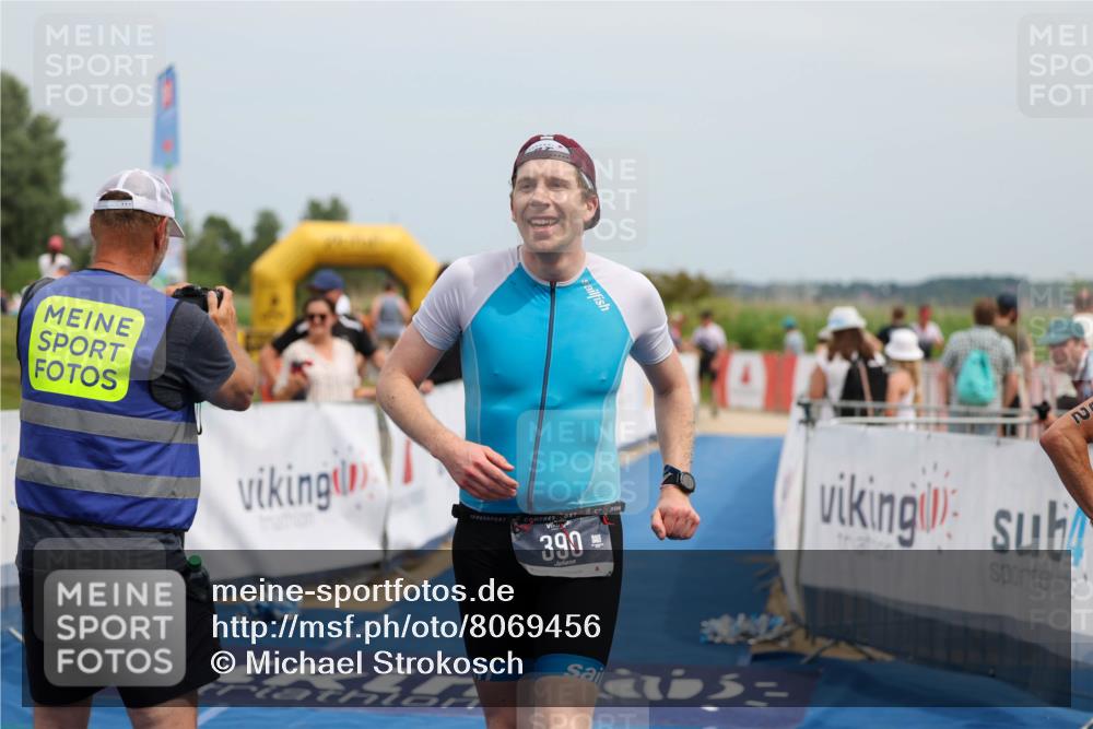 22.06.2025 - Viking Triathlon Michael Strokosch http://msf.ph/oto/8069456 22.06.2025 15:17:01 Ziel 390 meine-sportfotos.de