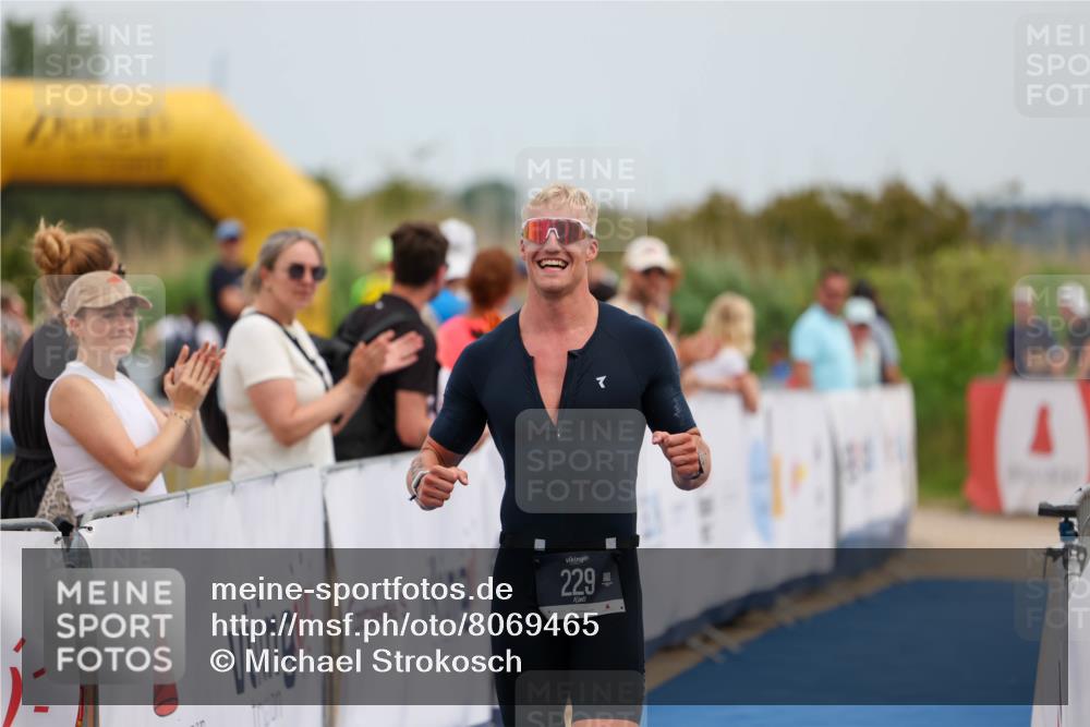 22.06.2025 - Viking Triathlon Michael Strokosch http://msf.ph/oto/8069465 22.06.2025 14:40:09 Ziel 229 meine-sportfotos.de