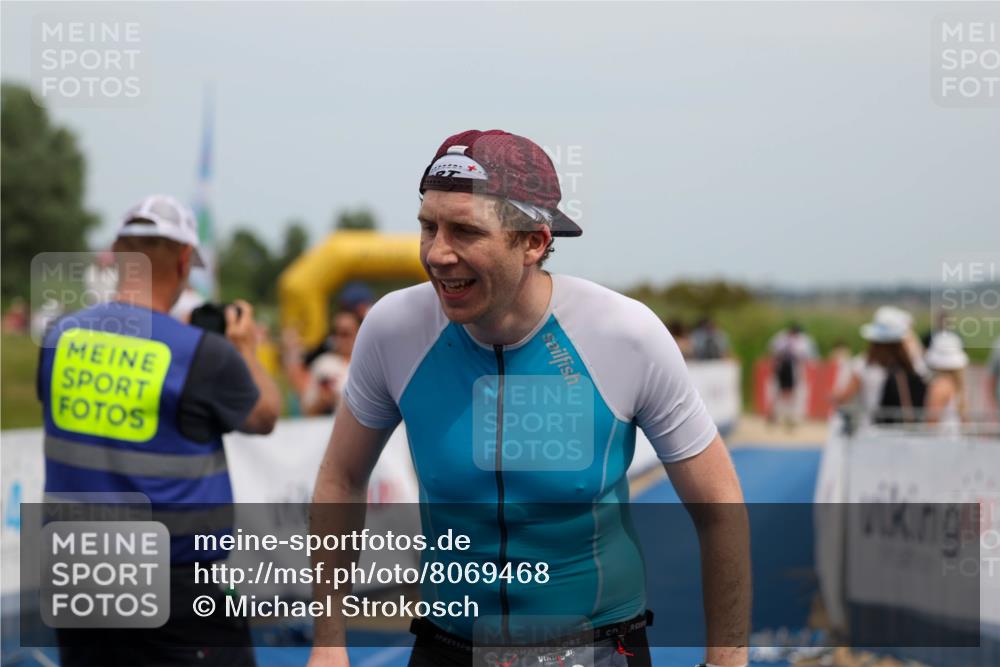 22.06.2025 - Viking Triathlon Michael Strokosch http://msf.ph/oto/8069468 22.06.2025 15:17:02 Ziel 390 meine-sportfotos.de