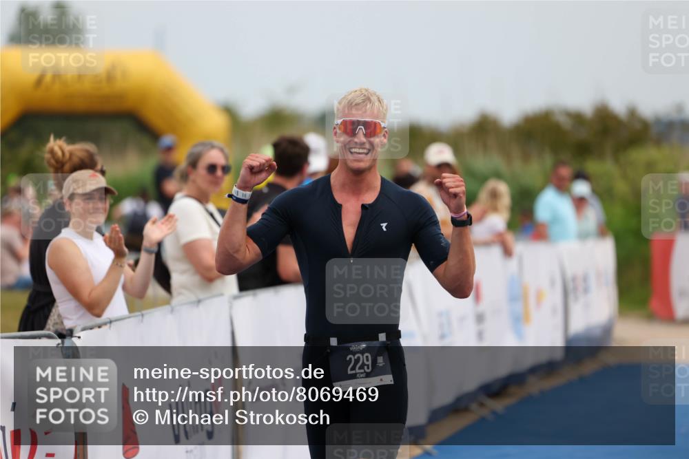 22.06.2025 - Viking Triathlon Michael Strokosch http://msf.ph/oto/8069469 22.06.2025 14:40:09 Ziel 229 meine-sportfotos.de