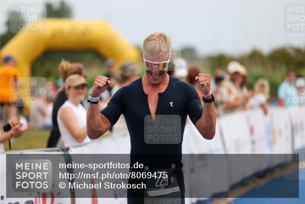 22.06.2025 - Viking Triathlon Michael Strokosch http://msf.ph/oto/8069475 22.06.2025 14:40:10 Ziel 229 meine-sportfotos.de