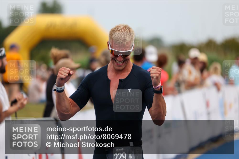 22.06.2025 - Viking Triathlon Michael Strokosch http://msf.ph/oto/8069478 22.06.2025 14:40:10 Ziel 229 meine-sportfotos.de