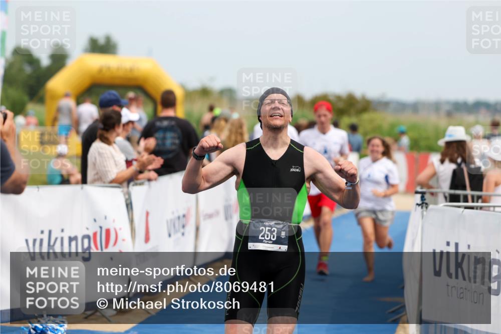 22.06.2025 - Viking Triathlon Michael Strokosch http://msf.ph/oto/8069481 22.06.2025 15:17:13 Ziel 253, 657 meine-sportfotos.de