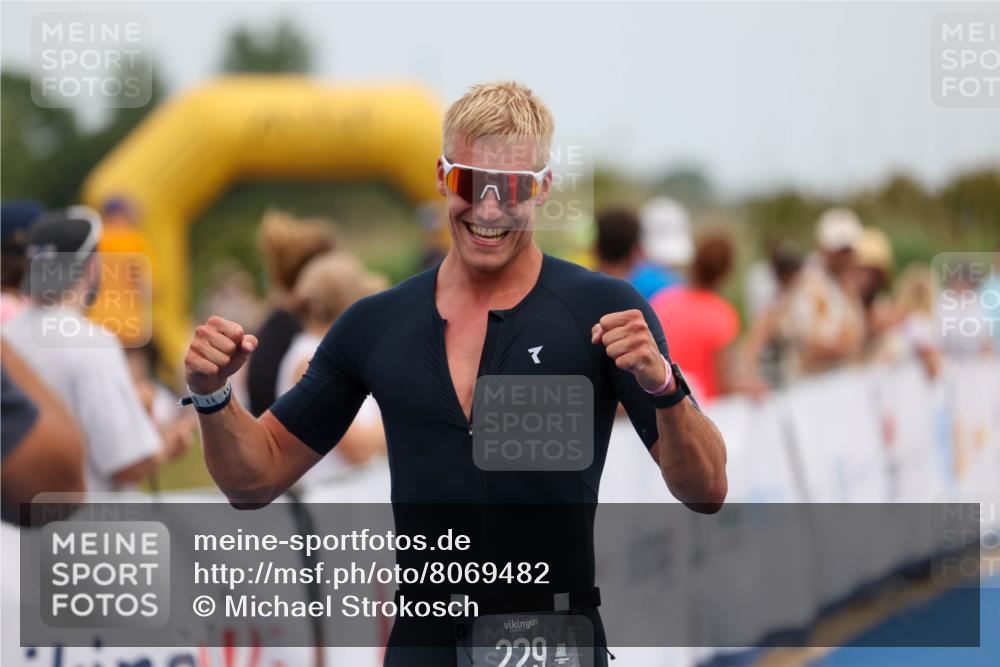 22.06.2025 - Viking Triathlon Michael Strokosch http://msf.ph/oto/8069482 22.06.2025 14:40:10 Ziel 229 meine-sportfotos.de
