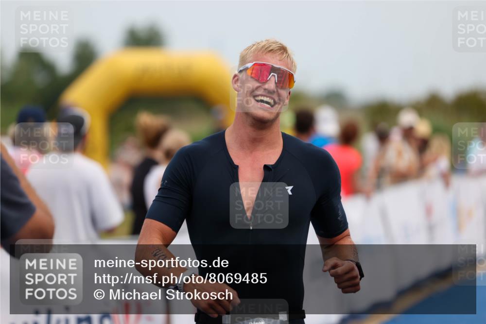 22.06.2025 - Viking Triathlon Michael Strokosch http://msf.ph/oto/8069485 22.06.2025 14:40:11 Ziel 229 meine-sportfotos.de