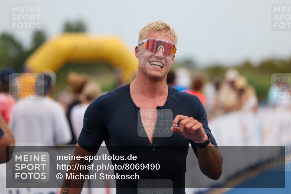 22.06.2025 - Viking Triathlon Michael Strokosch http://msf.ph/oto/8069490 22.06.2025 14:40:11 Ziel 229 meine-sportfotos.de