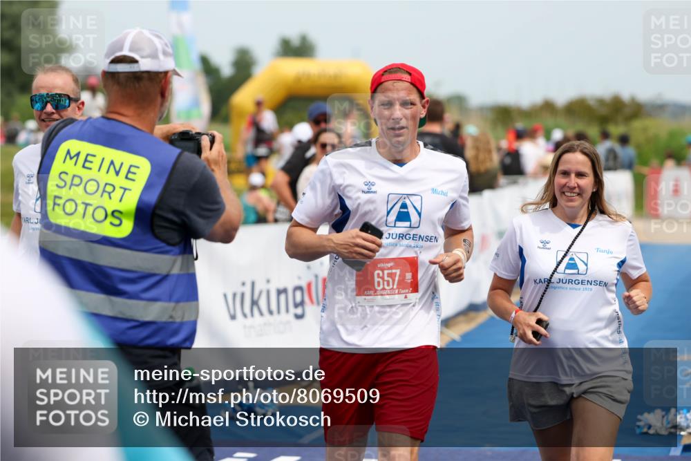 22.06.2025 - Viking Triathlon Michael Strokosch http://msf.ph/oto/8069509 22.06.2025 15:17:16 Ziel 253, 657 meine-sportfotos.de
