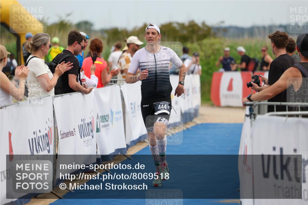 22.06.2025 - Viking Triathlon Michael Strokosch http://msf.ph/oto/8069518 22.06.2025 14:40:42 Ziel 444 meine-sportfotos.de