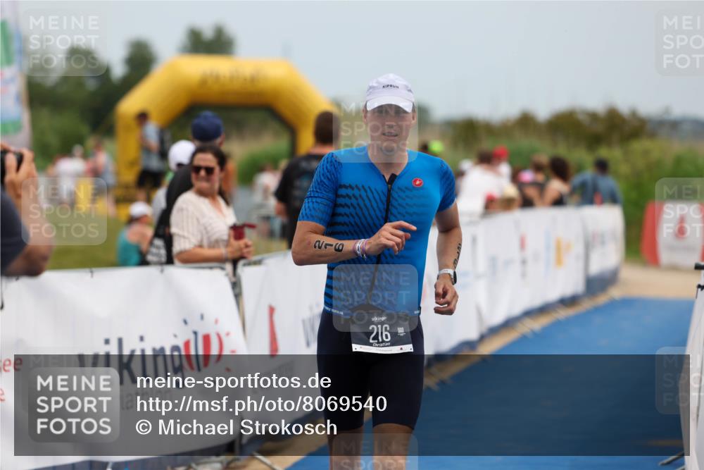 22.06.2025 - Viking Triathlon Michael Strokosch http://msf.ph/oto/8069540 22.06.2025 15:17:35 Ziel 216 meine-sportfotos.de