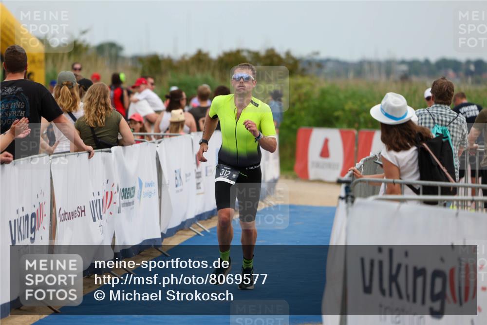 22.06.2025 - Viking Triathlon Michael Strokosch http://msf.ph/oto/8069577 22.06.2025 15:17:57 Ziel 312 meine-sportfotos.de
