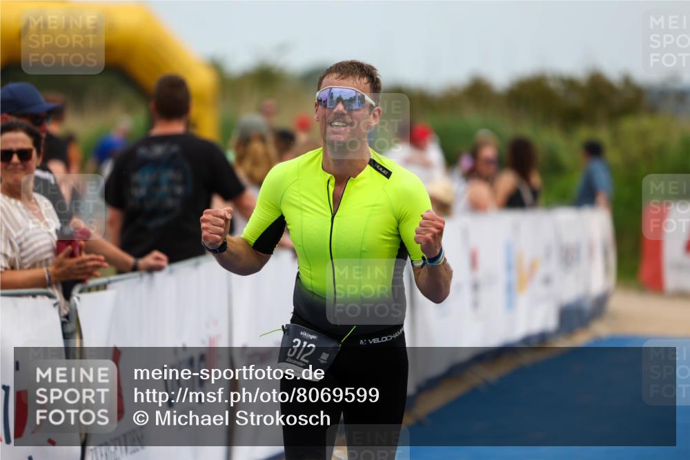 22.06.2025 - Viking Triathlon Michael Strokosch http://msf.ph/oto/8069599 22.06.2025 15:17:59 Ziel 312 meine-sportfotos.de