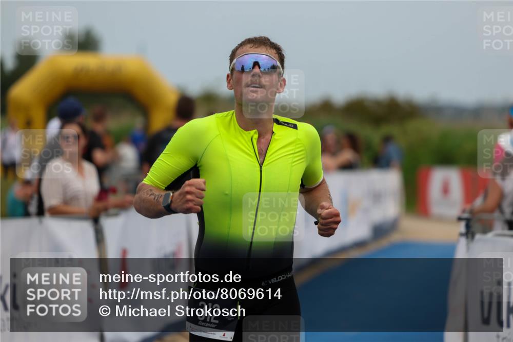 22.06.2025 - Viking Triathlon Michael Strokosch http://msf.ph/oto/8069614 22.06.2025 15:18:00 Ziel 312 meine-sportfotos.de